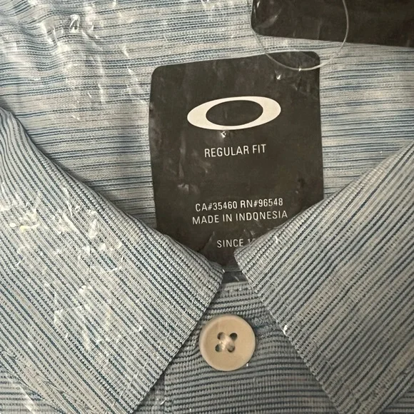 Men’s Oakley Polo - Picture 2 of 4